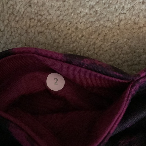 Lululemon size 2 leggings - Picture 3 of 3